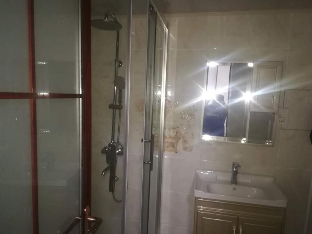 Lee Bed & Breakfast Francistown Ngoại thất bức ảnh
